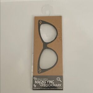 THE REALLY USEFUL MAGNIFYING BOOKMARK